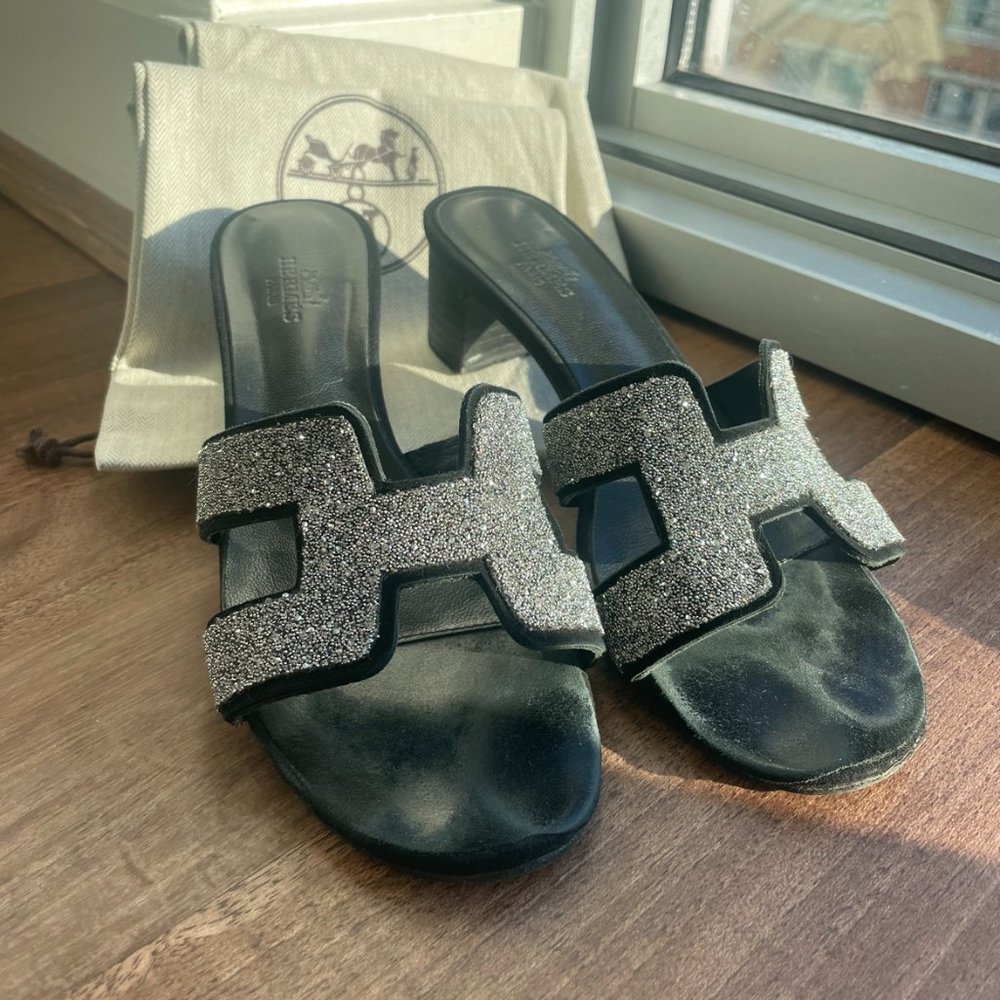 Pre-owned Hermes Oran Sandals (Suede) Size 36 (shows damaged parts)